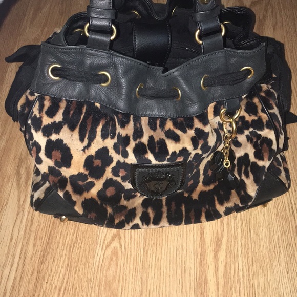 Juicy Couture Handbags - Juicy Couture Purse/Bag